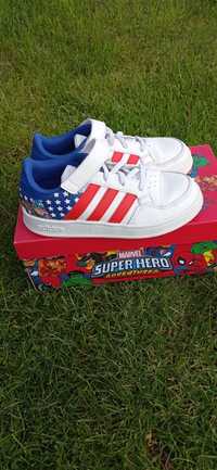 Buty adidas Marvel rozmiar 31 dla chłopca