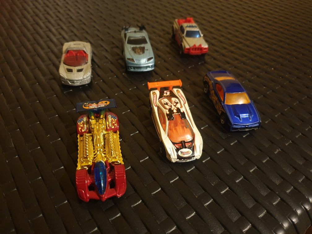 Carros Hotwheels Matchbox da Mattel