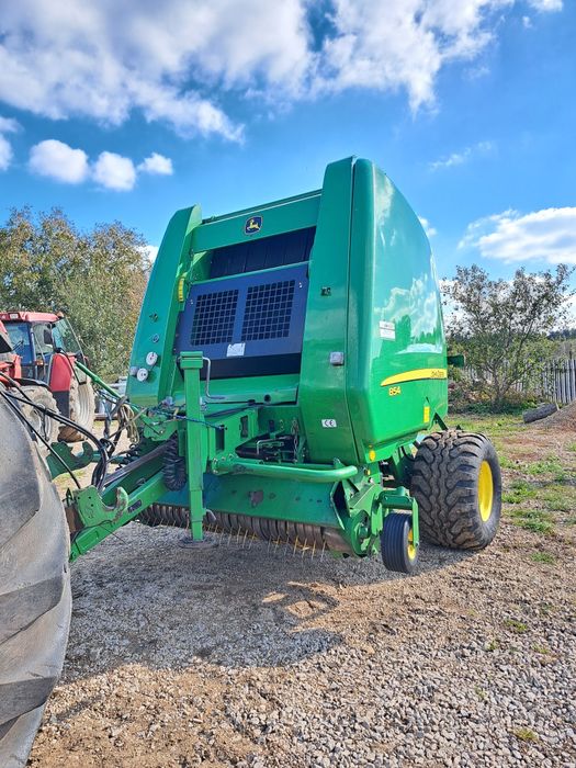 Prasa John Deere 854 MaxiCut od rolnika