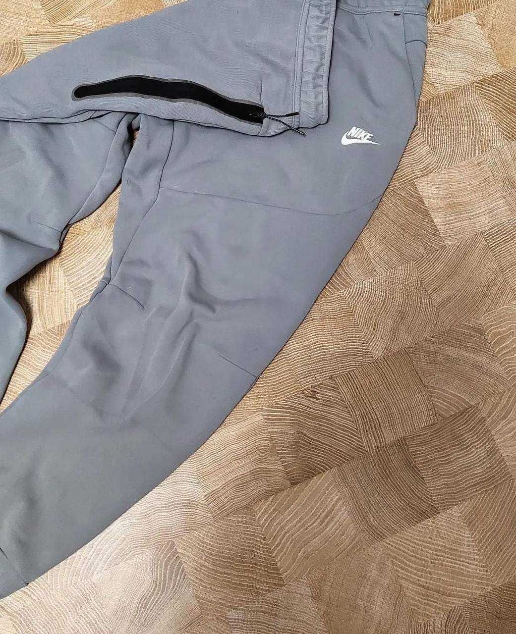 Nike tech fleece