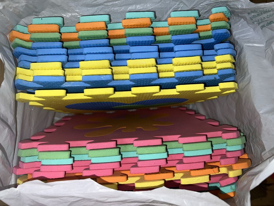 Продам Килимок - пазл, 20 шт