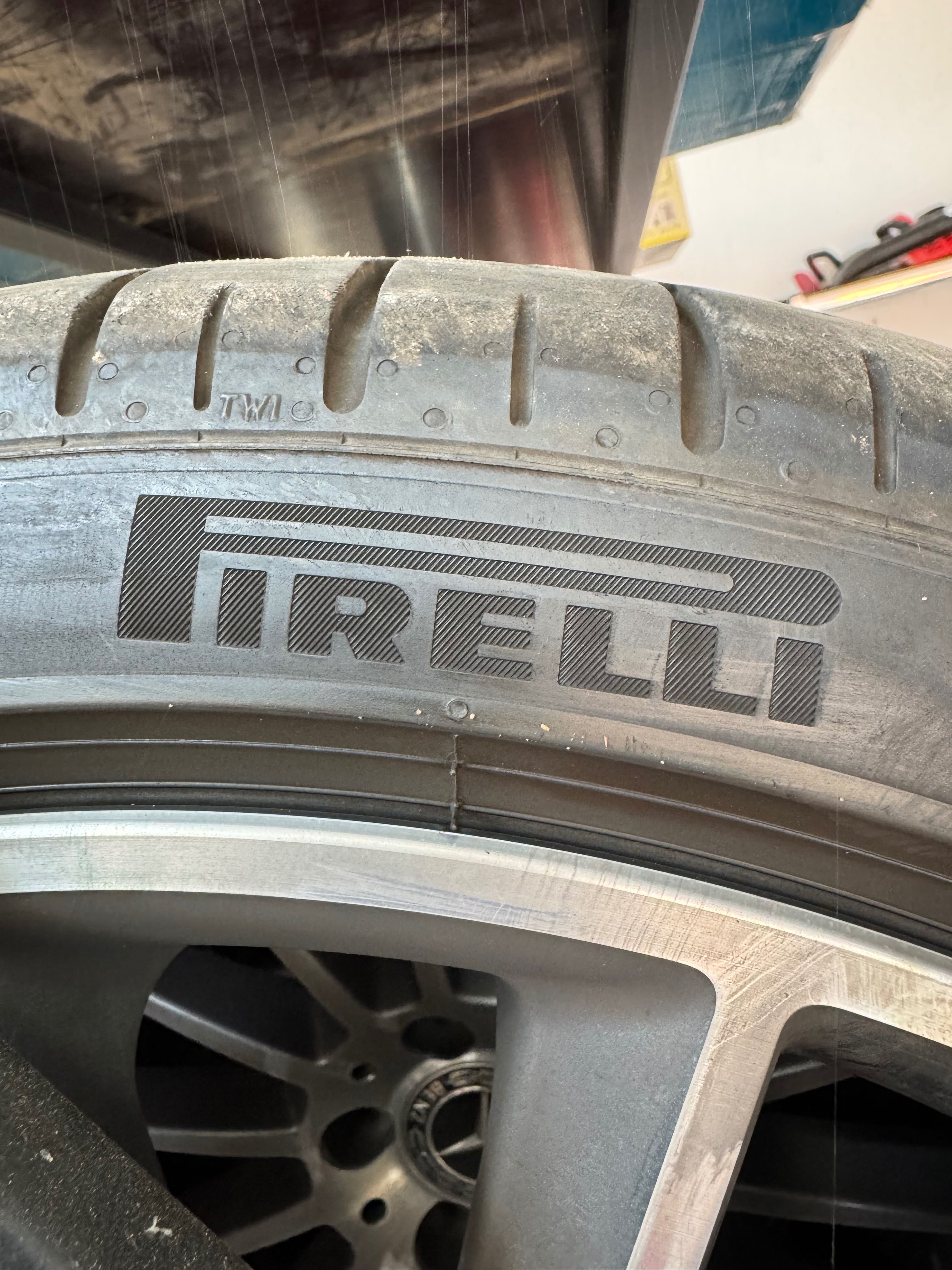 Oryginalne alufelgi R19 AMG Mercedes-Benz+opony letnie Pirelli+ 5felga
