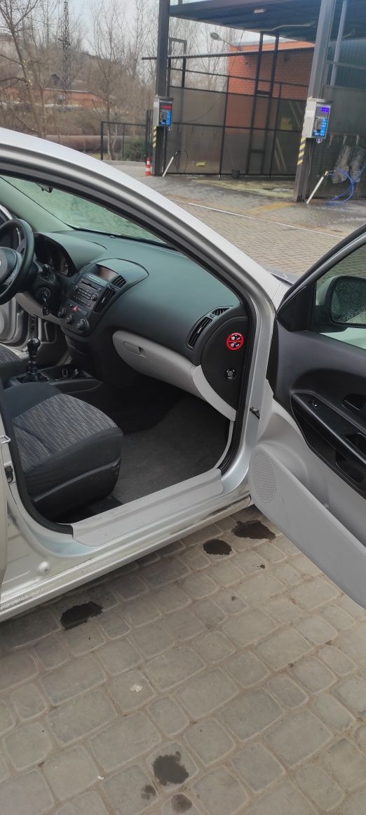 KIA CEED  1.6 турбодизель