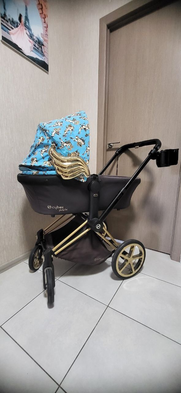 продам коляску cybex