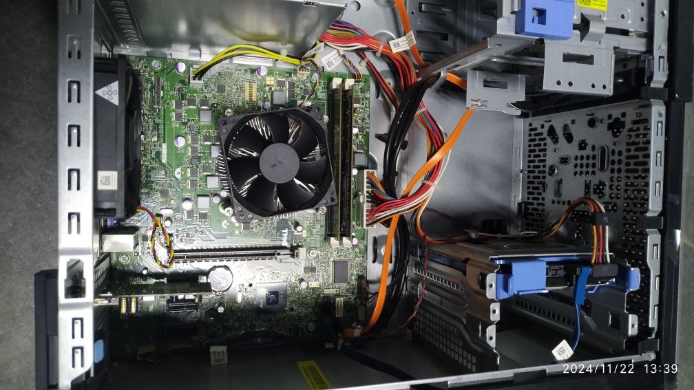 Dell OptiPlex 3010 MT (mini tower)