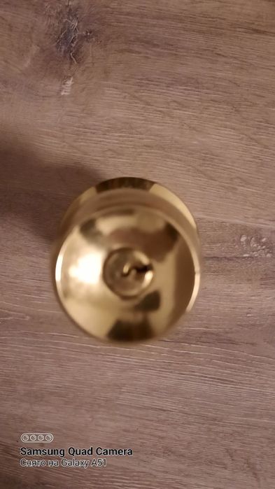 Дверная ручка круглая с замком