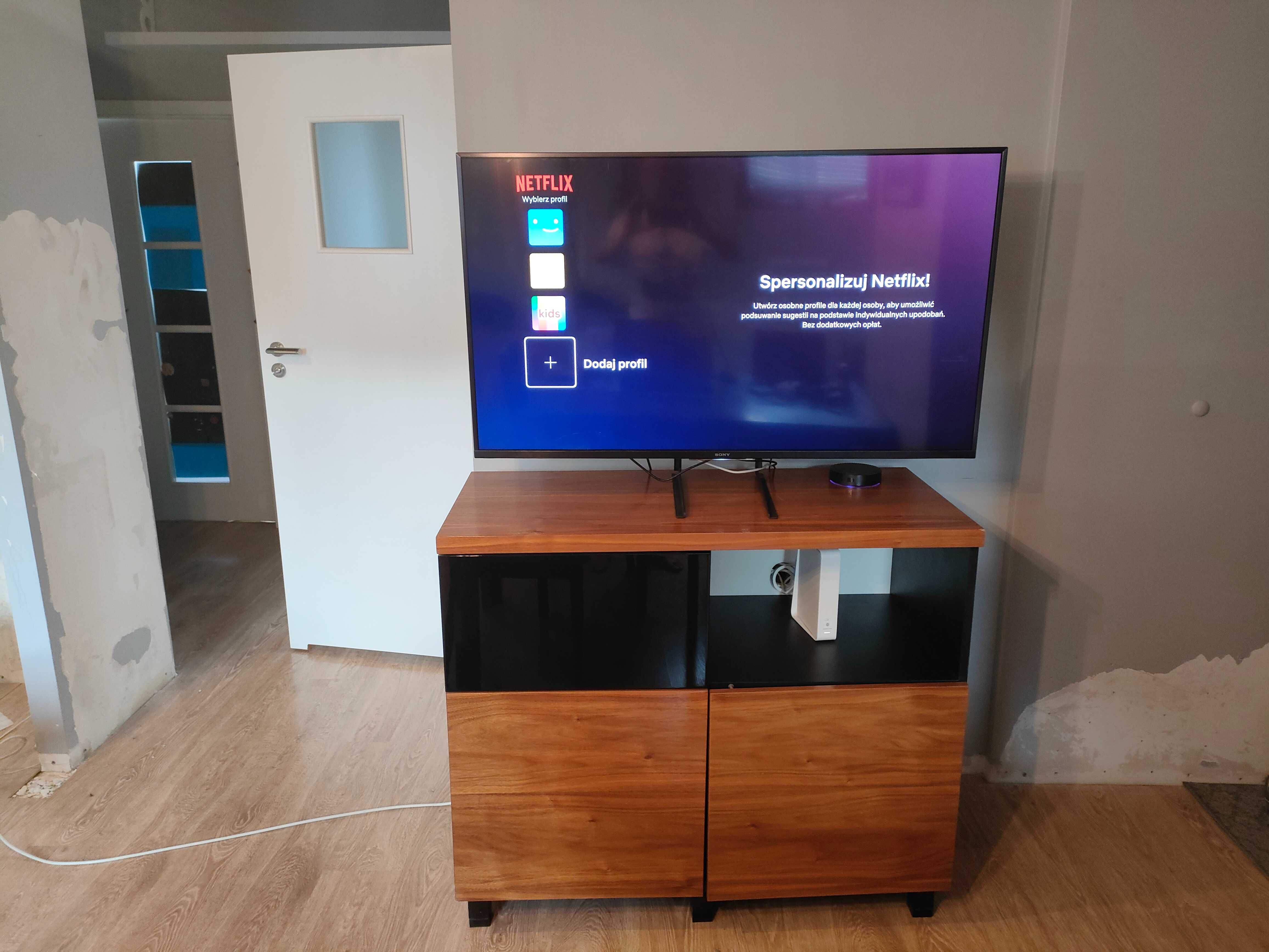 Szafka RTV (fornir, lakier)