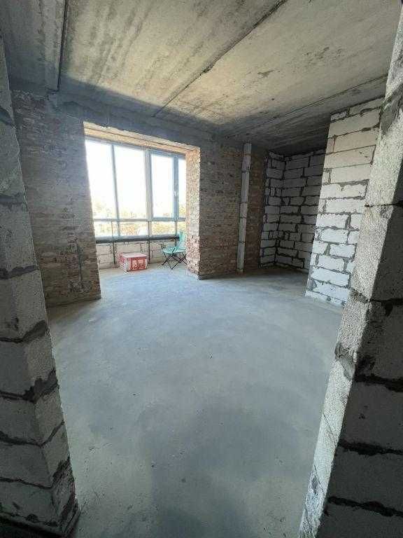 Продам трикімнатну квартиру в центрі міста, новобудова