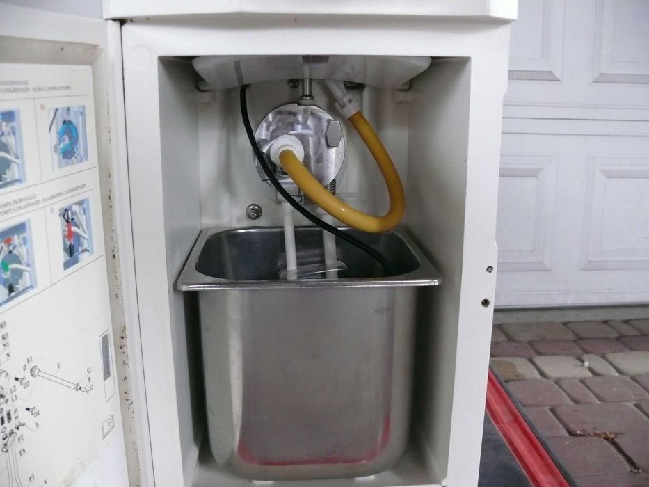 automat do lodów 220v carpigiani