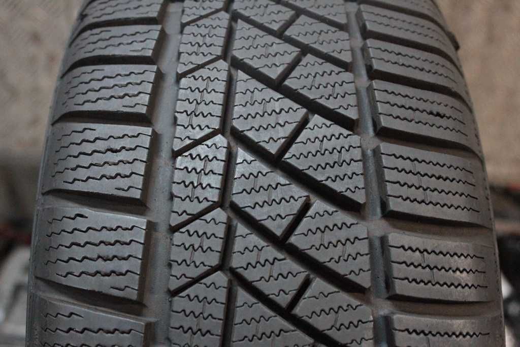 205/60/16 Continental ContiWinterContact TS830P 205/60 R16 SSR RSC Run