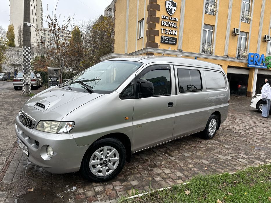 Бус Hyundai h1 грузопассажир 2.5 турбодизель