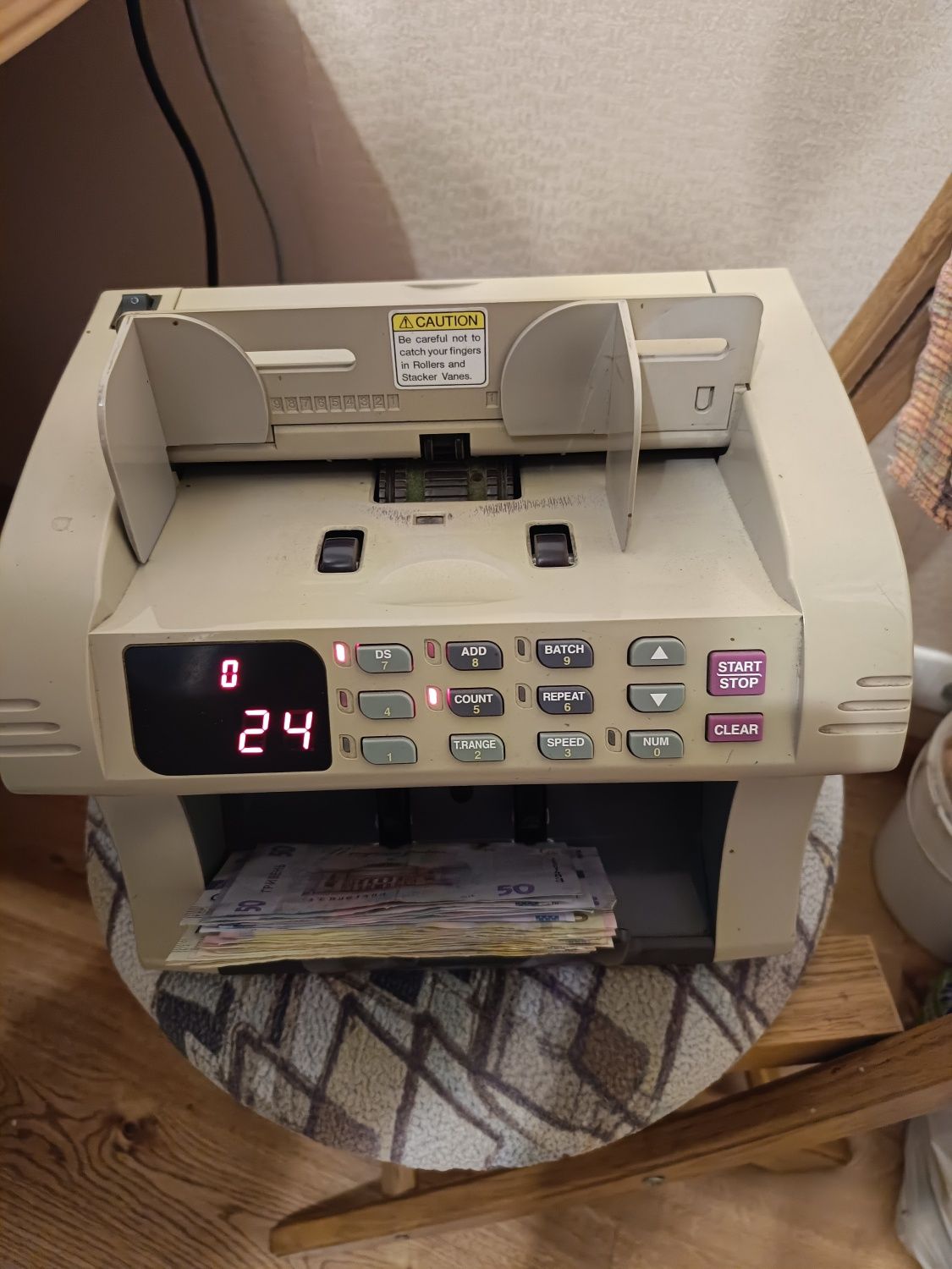 Продам сортировщик (счётчик) банкнот Billcon N - 120