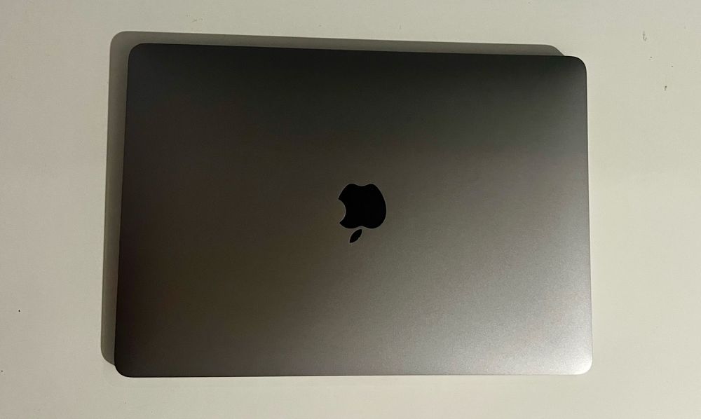 MacBook Air 13” (2020, Intel i5, 8GB RAM, 256GB SSD) – Gdynia