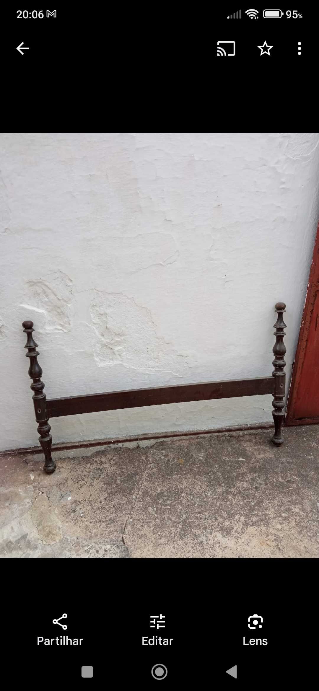 Cama casal trabalhada mogno estilo Séc XIX