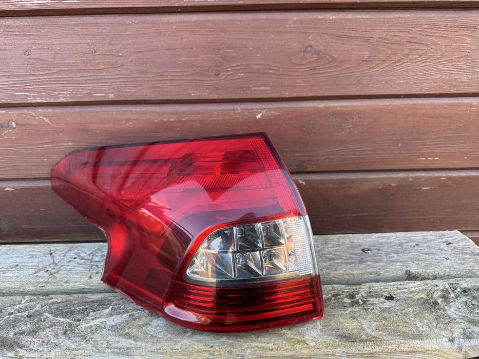 Lampa tylna lewa Citroen c5 kombi 10-12rok