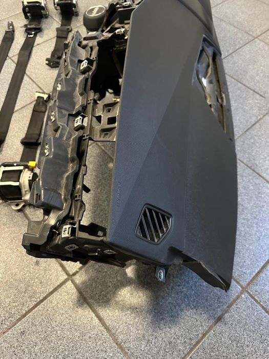 Audi a1 19r konsola Airbag deska pasy Oryginal