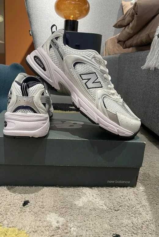 NewBalance530 Białe buty sportowe damskie to model NB530 r.42