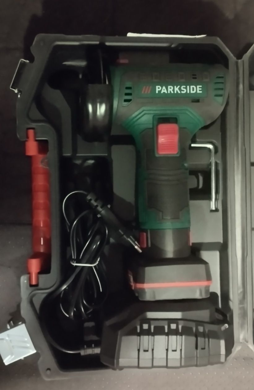 Rebarbadora Parkside 12v com bateria 4Ah e carregador 

Nova na caixa,