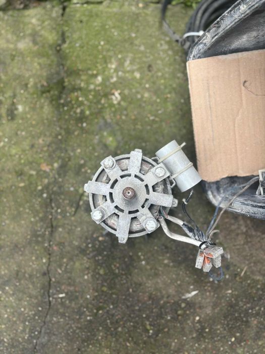 Silnik do betoniarki 230v 700w