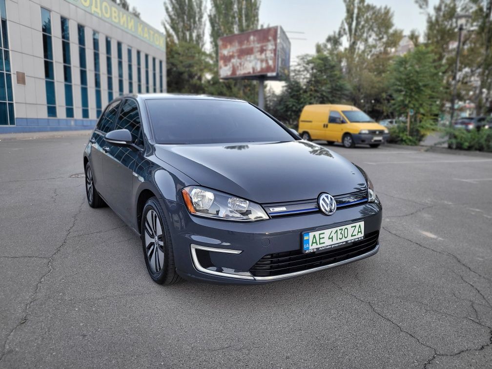 Volkswagen e-golf  чудовий стан