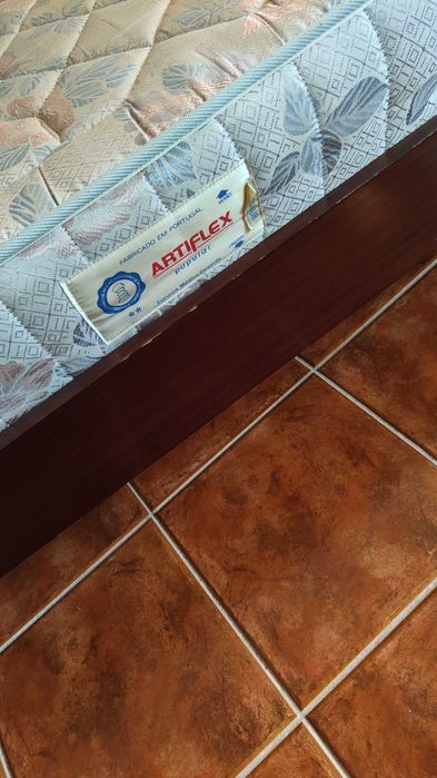Cama madeira maciça 100x200 mais colchão