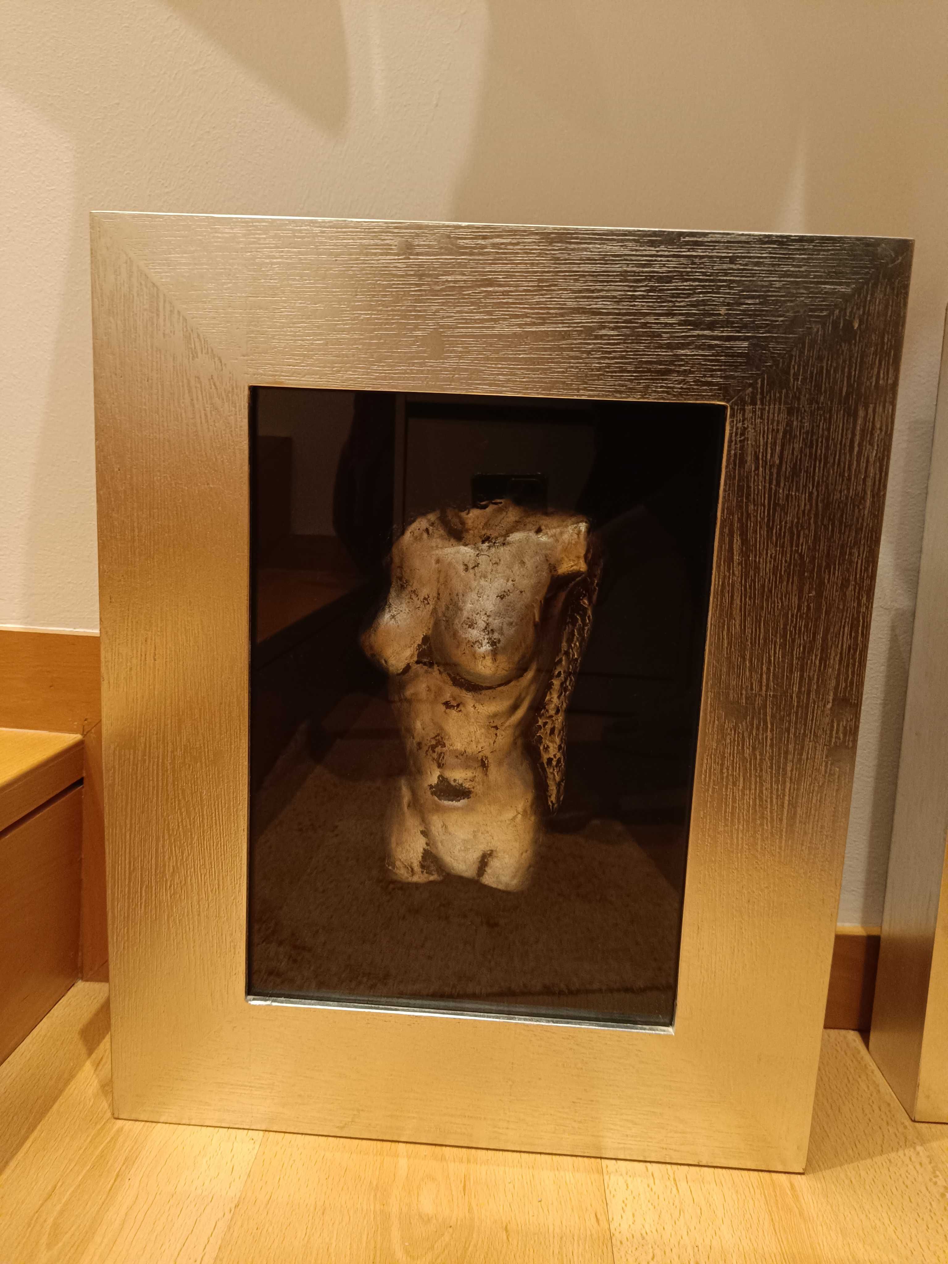 Obra de arte escultura homem e mulher em quadro decorativo