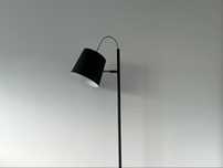 ***ZUIVER***Lampa podłogowa BUCKLE HEAD BLACK***J.NOWA***