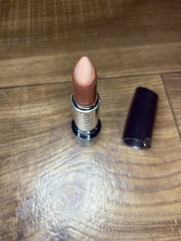 Mary Kay Gel Semi-Matte Lipstick