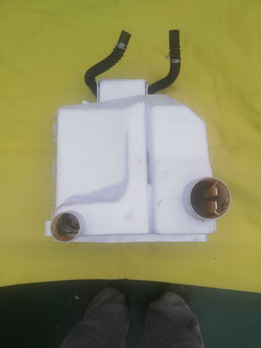 pojemnik na proszek do pralki wraz z obudową