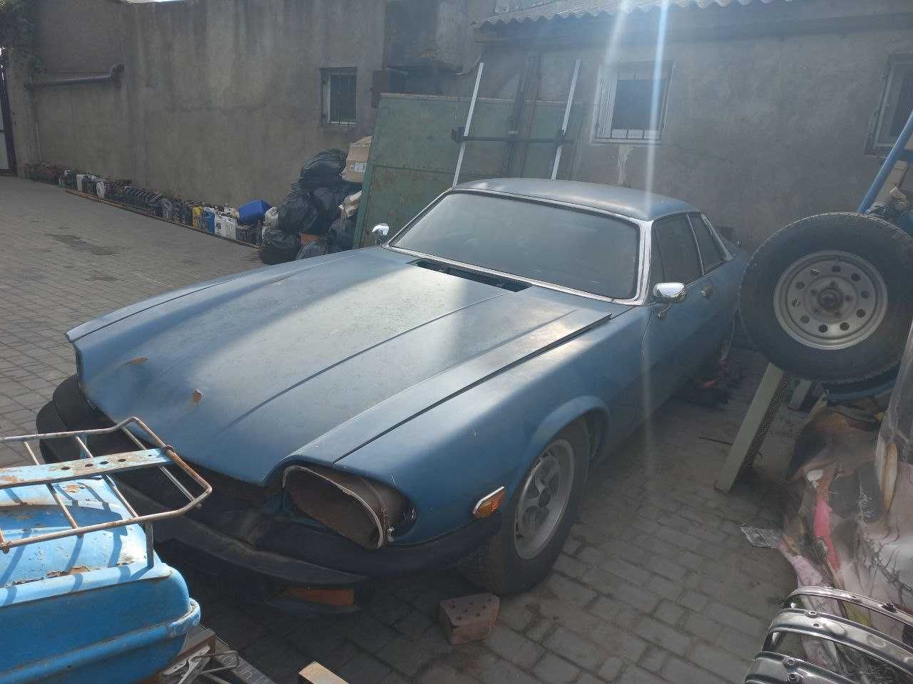 Автомобіль Jaguar XJS 1977