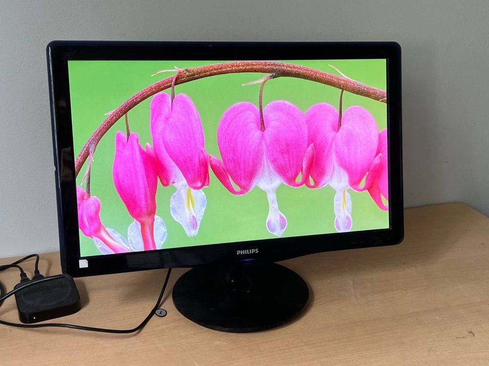 Монітор Philips 24” / Full HD / 60 Гц / HDMI x2