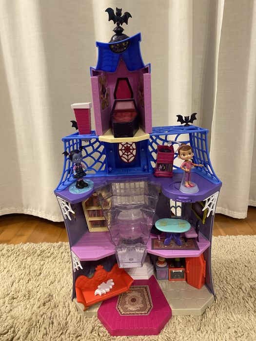 Castelo, casa, Pensão Pavor da Vampirina com todos os acessórios