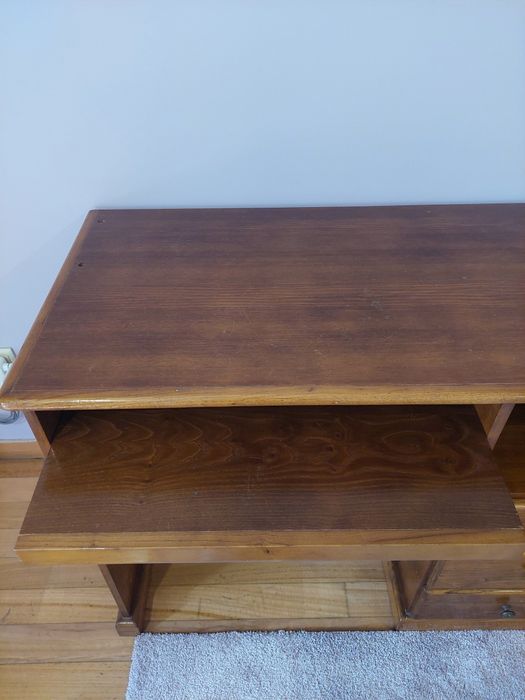 Secretária em madeira maciça castanha