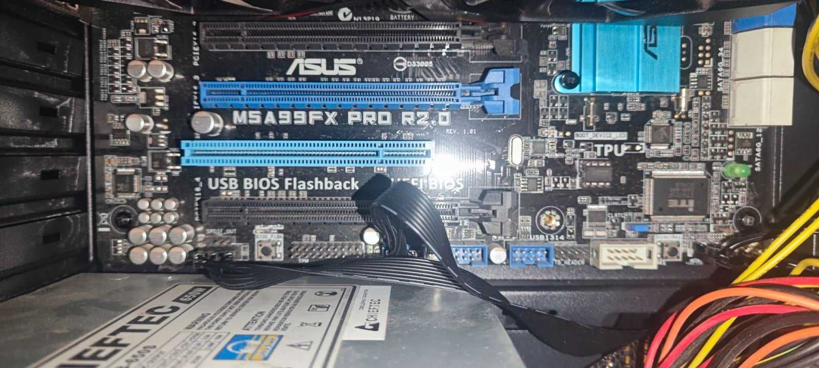 Системный блок AMD FX8320 4Ghz 16GbDDR3 AMDRX6600m 8Gb 60Gb SSD 2TbHDD