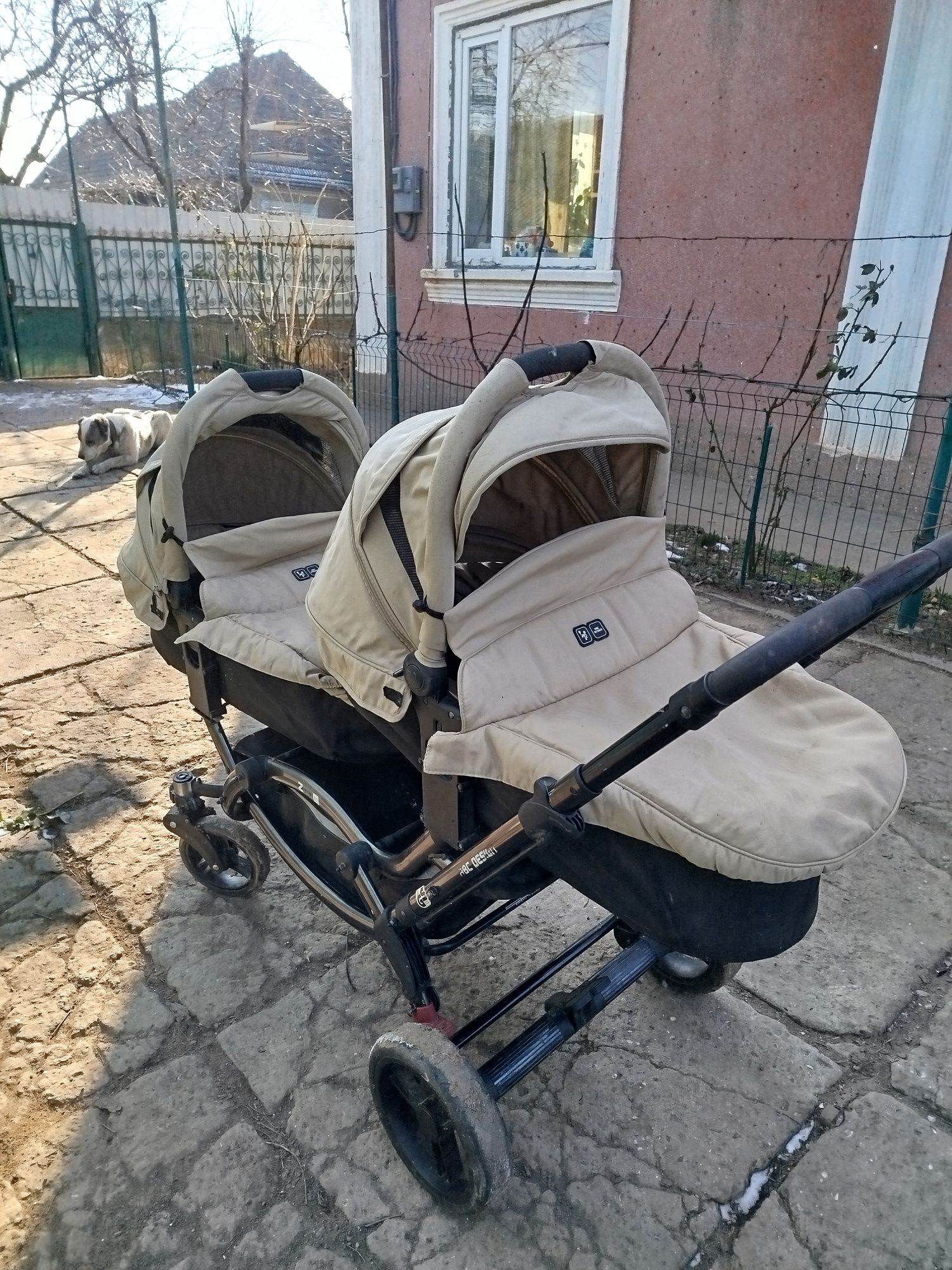 Коляска для двойни