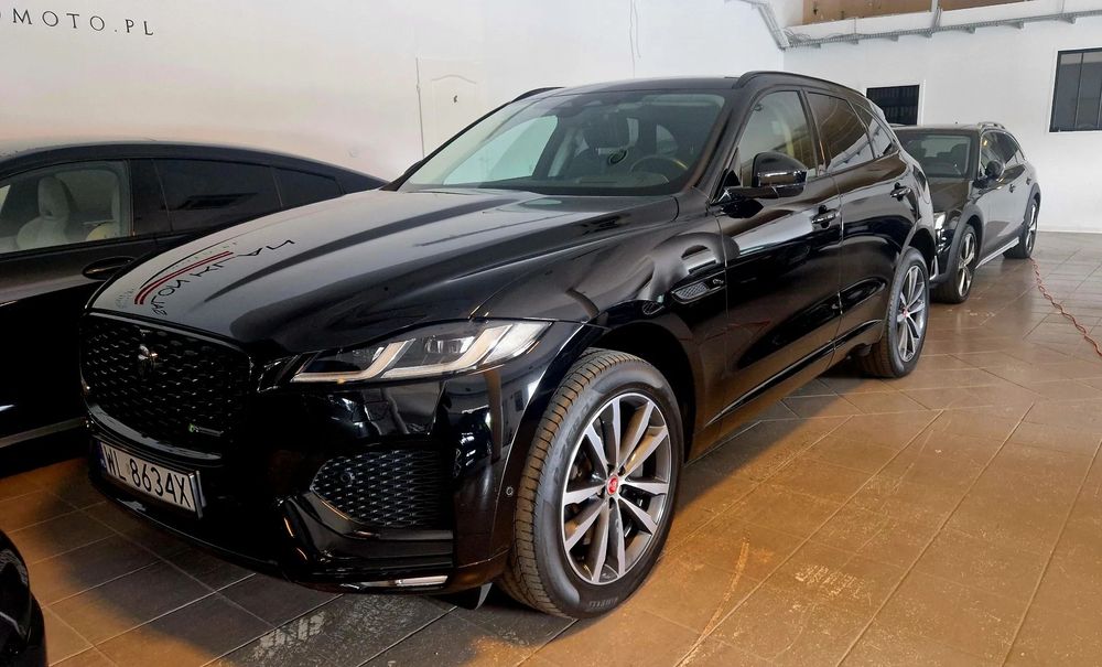 Jaguar F-Pace LIFT EUROPA R-DYNAMIC FVAT23% 1WŁ Bezwypadkowy 404KM