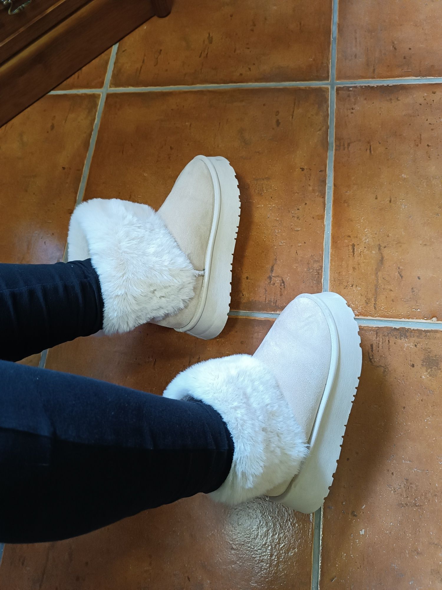 Botas lindas e quentinhas n 36