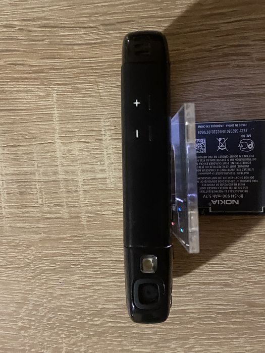 Мобильный телефон Nokia 5700