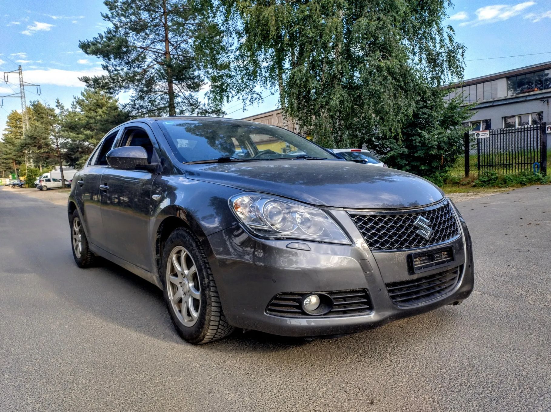 Suzuki Kizashi Fv23% Napęd 4x4 bixenon Automat 178KM czujniki PDC Bluetooth KeylessGo