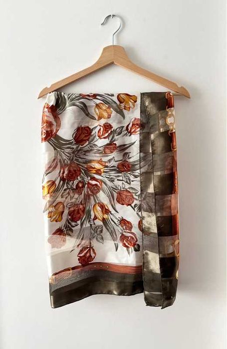 Zielona pomarańczowa chusta apaszka w kwiaty damska