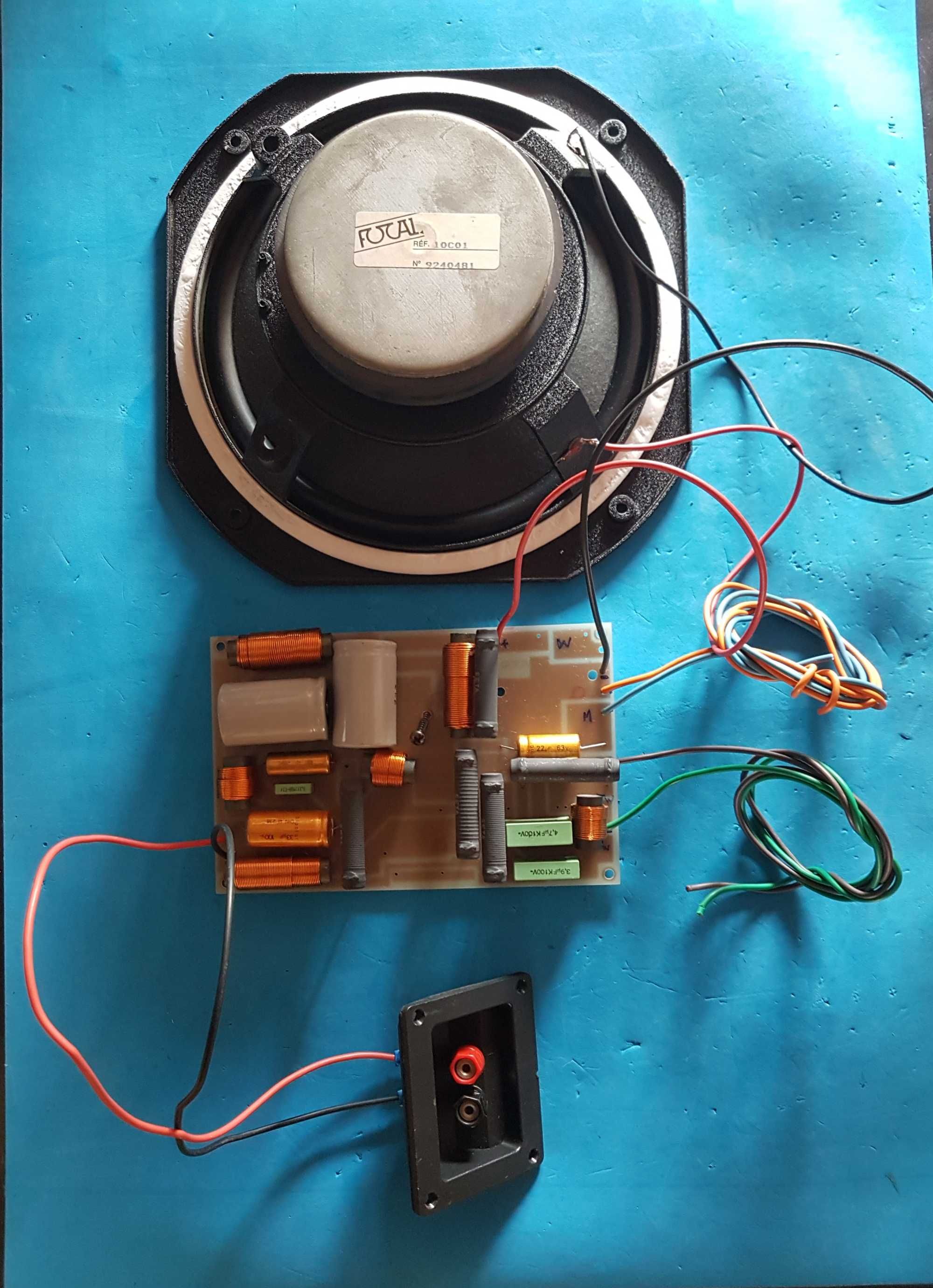 Autofalante Focal Woofer + Crossover para Ligar Woofer + Médio + Twee