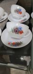 Conjunto de taças de porcelana 3€