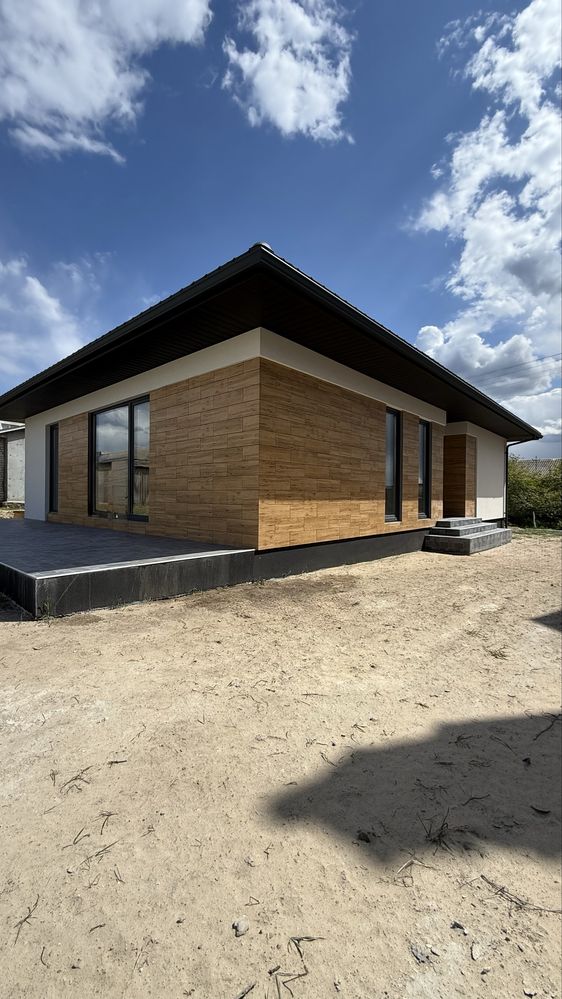 Продам будинок Вараш (Заболоття) З усіма централізованими комунікаціям