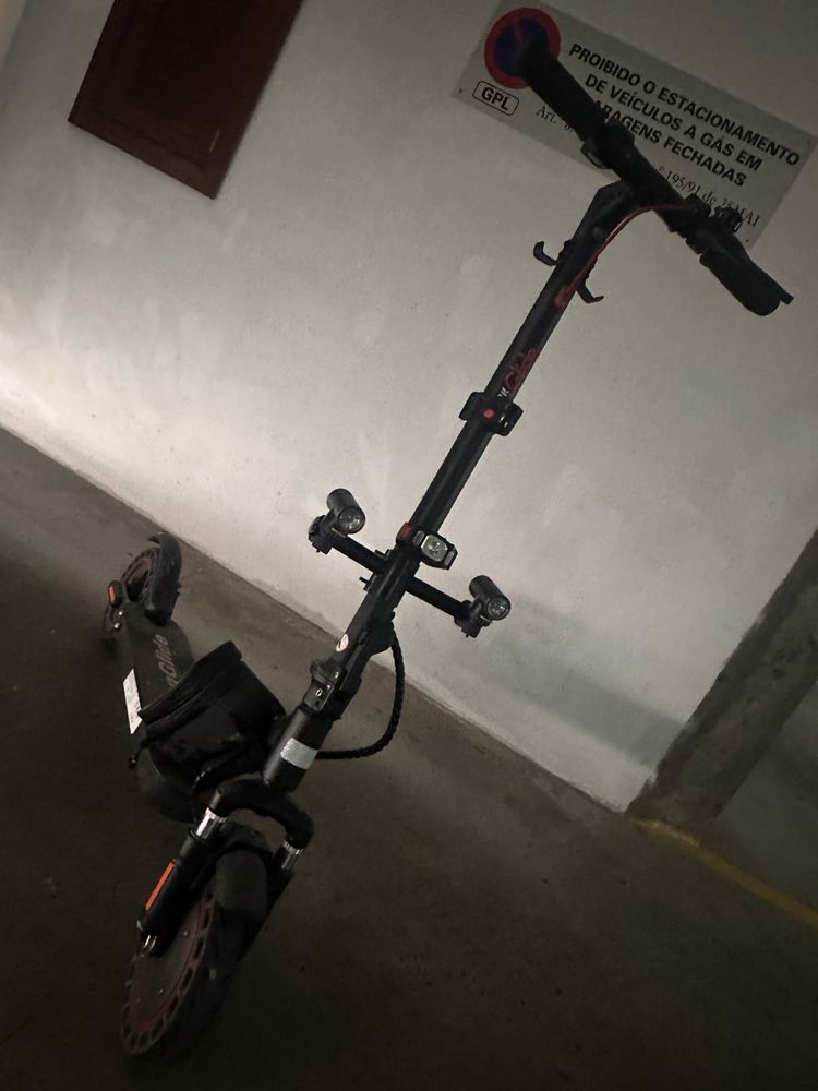 Trotinete eletrica Urbanglide com farois