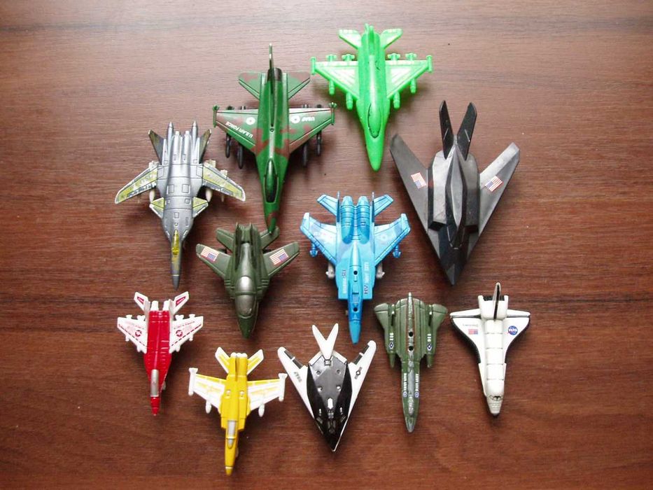 Доброго дня! Продаю літачки