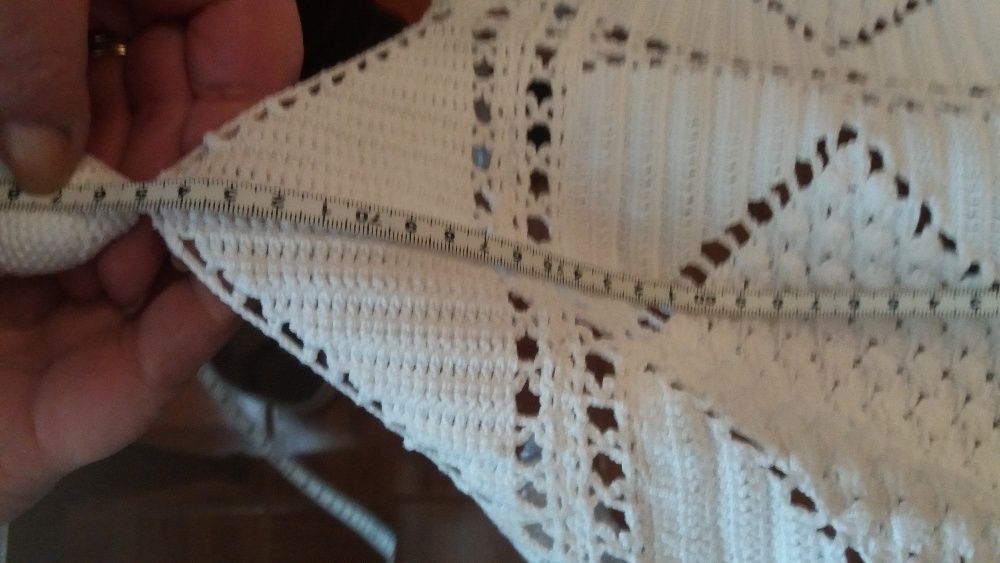 Colcha de renda feita à mão