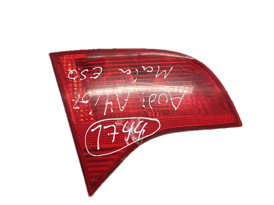 Farolim da mala esquerdo AUDI A4 Avant (8K5, B8)