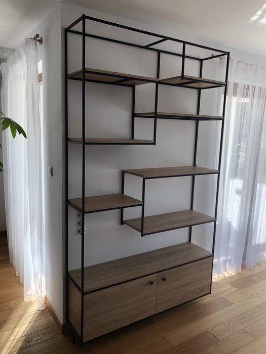 Regał loft z zamykaną szafką