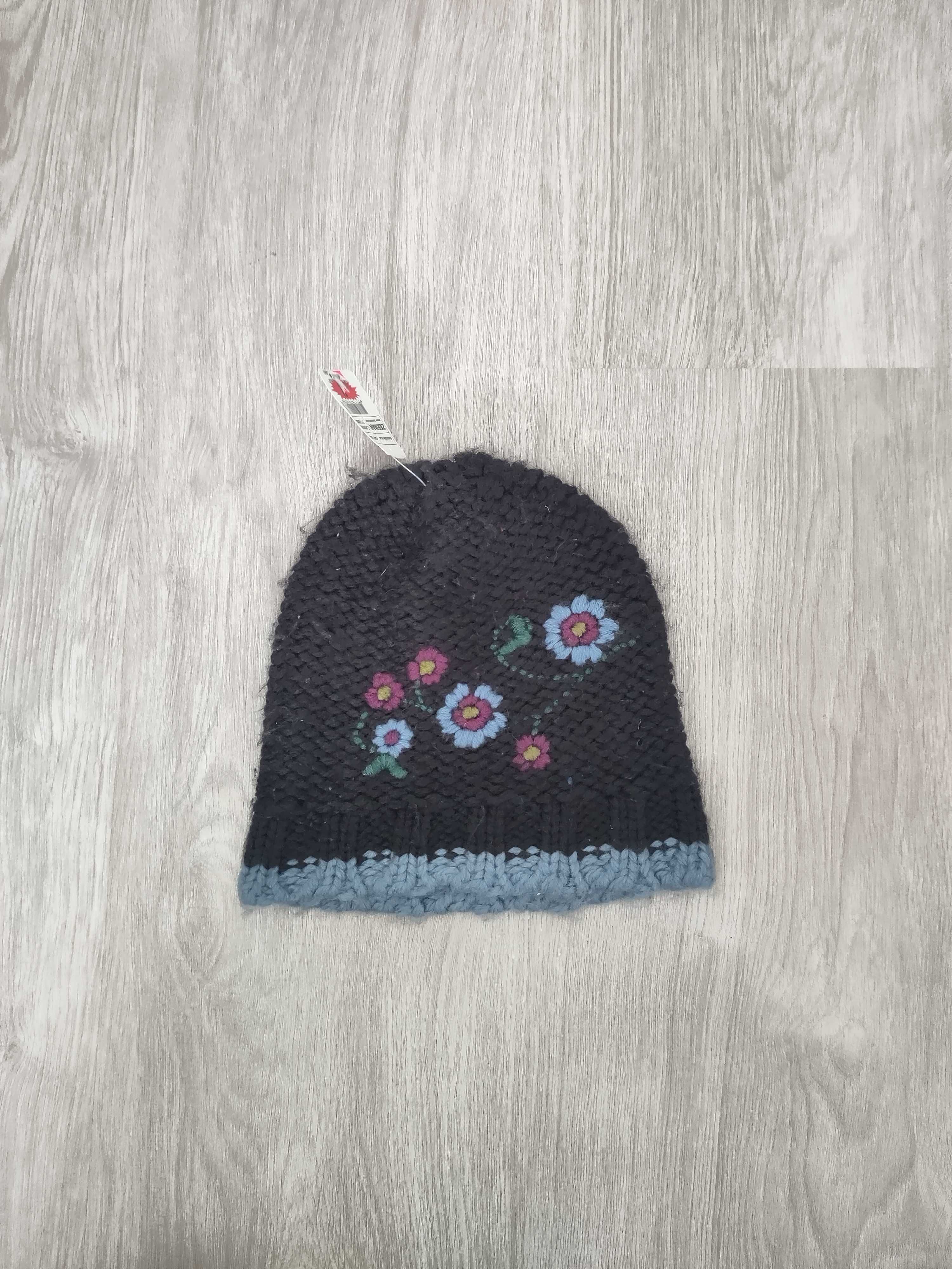 Conjunto de 3 gorros novos