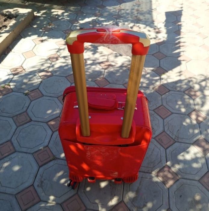 Чемодан в гарному стані